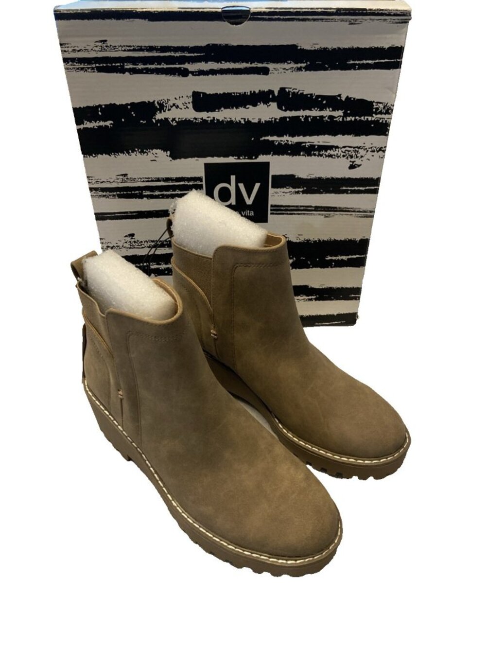 Dolce Vita Women's Wedge Chelsea Bootie Rancher Taupe  Size 8 New Taupe
